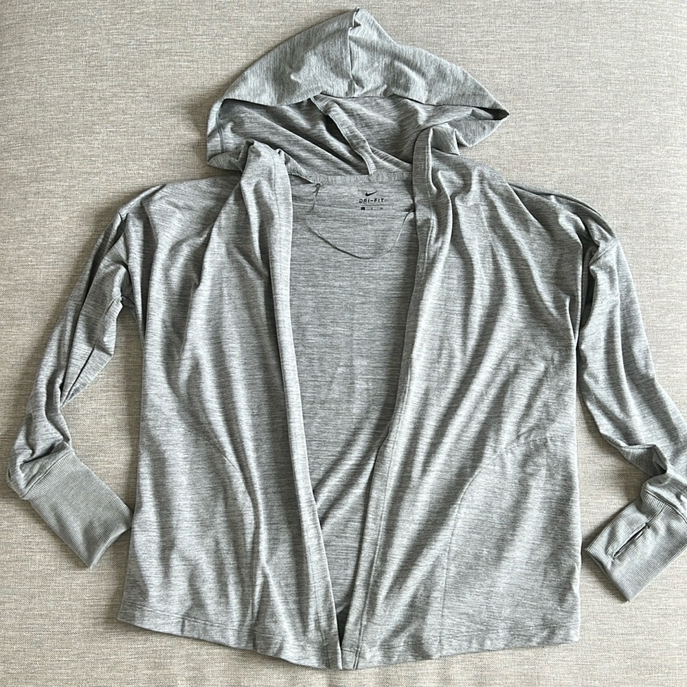 NIKE | small